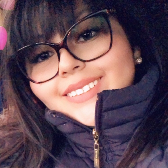 Meet your Posher, Nansi - Picture 1 of 1